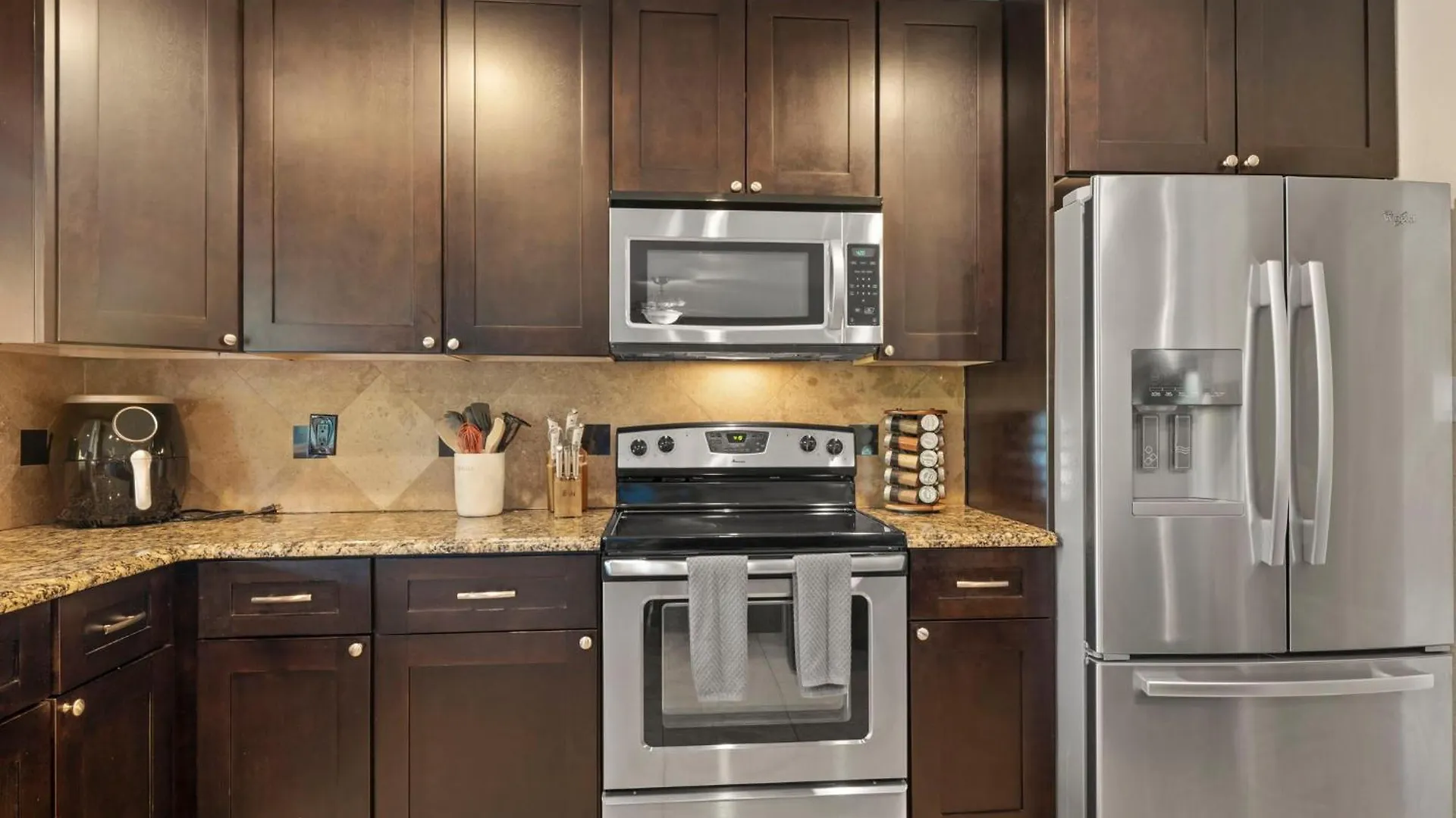Σπίτι διακοπών Stylish Home W Hot Tub, Heated Pool & Game Room Φοίνιξ